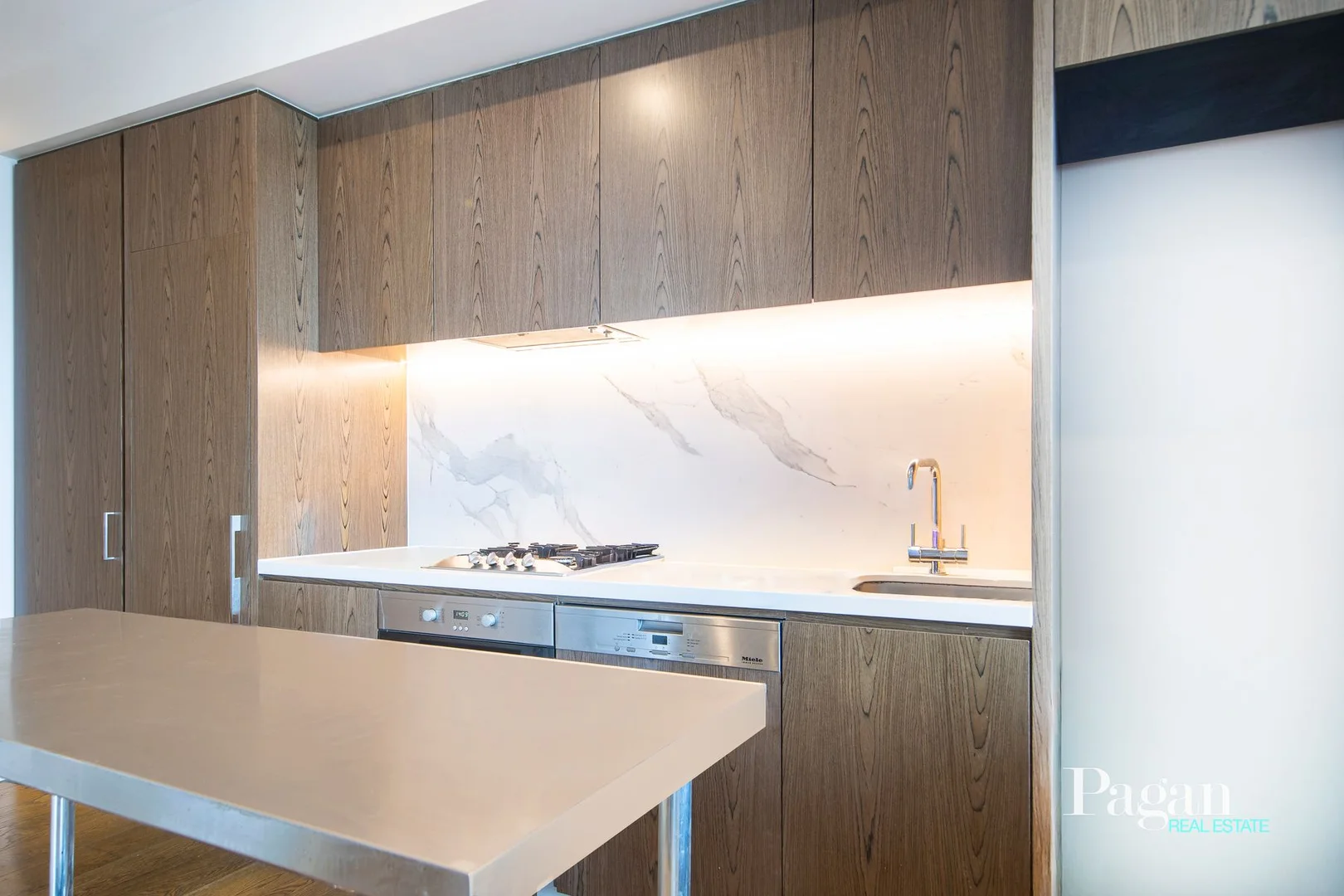 Additional image 7 of 809/77 Queens Road, Melbourne VIC 3004