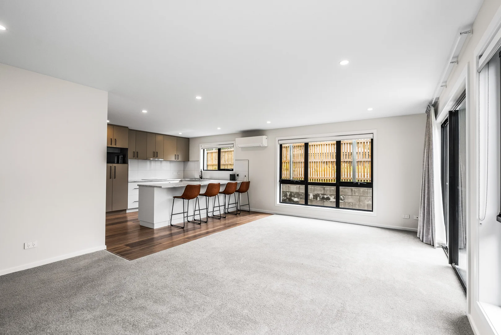 Additional image 4 of 2/43 London Way, Kingston TAS 7050