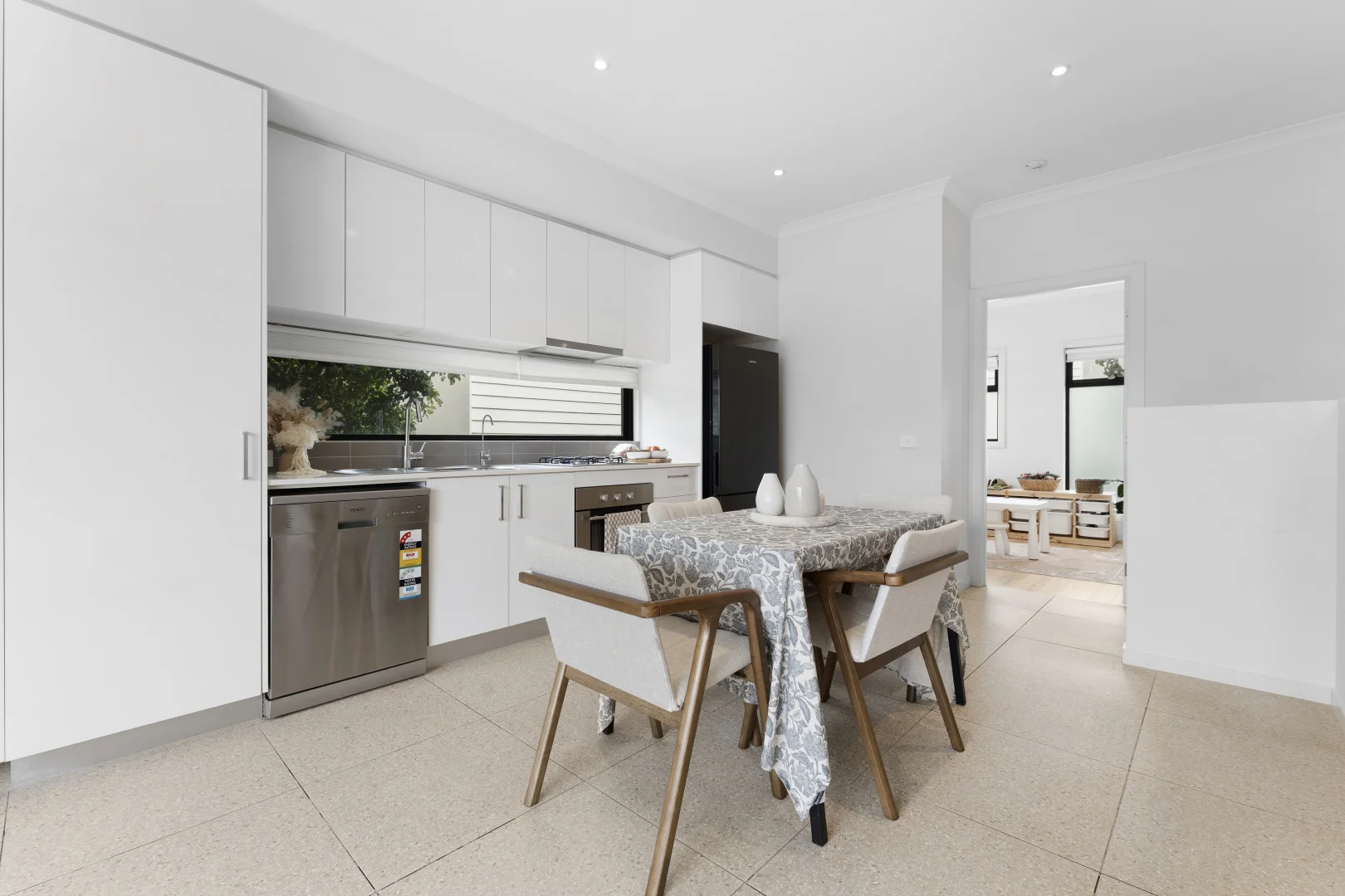 Additional image 4 of 2/480 Haughton Road, Clayton South VIC 3169