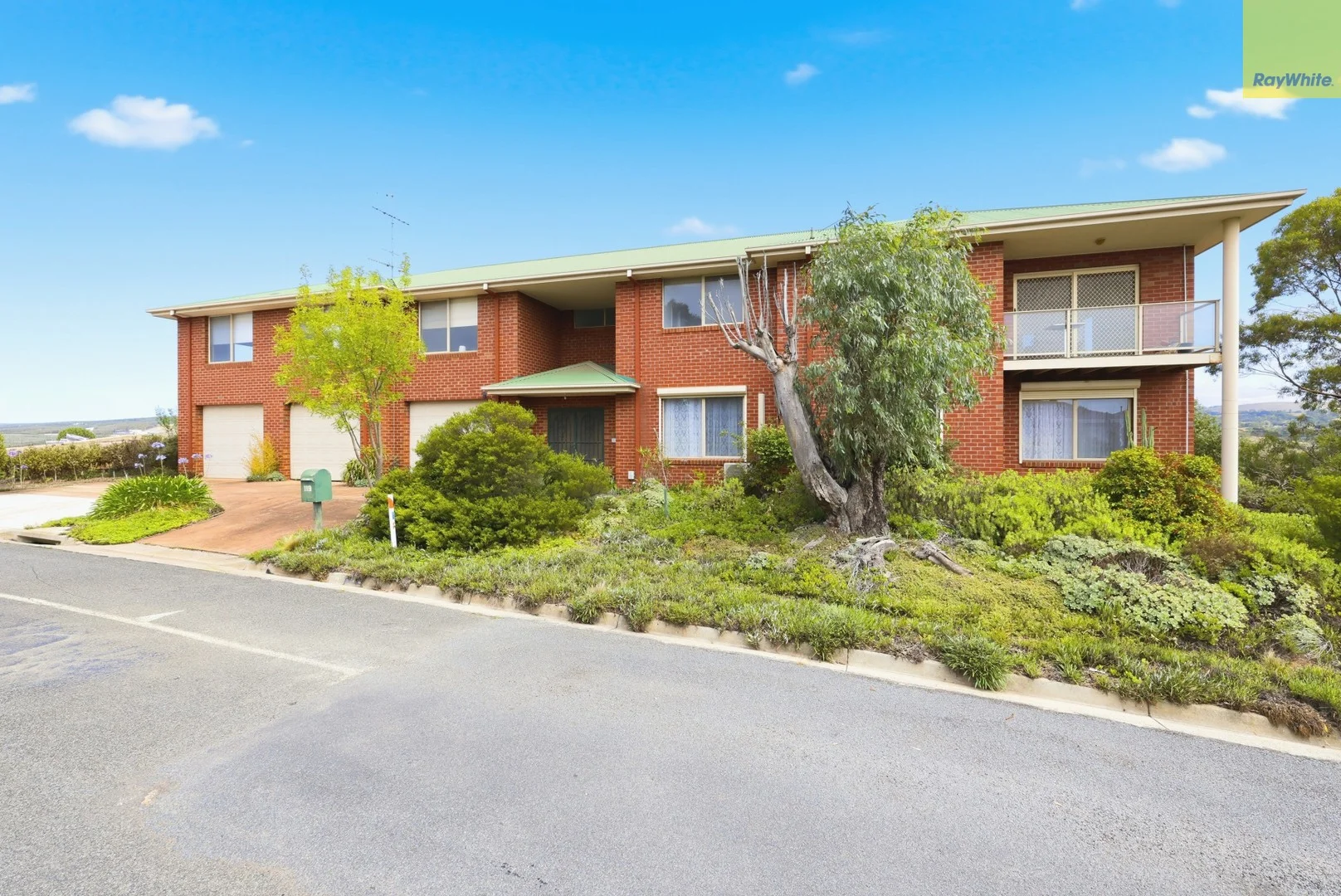 119 Underbank Boulevard, Bacchus Marsh VIC 3340