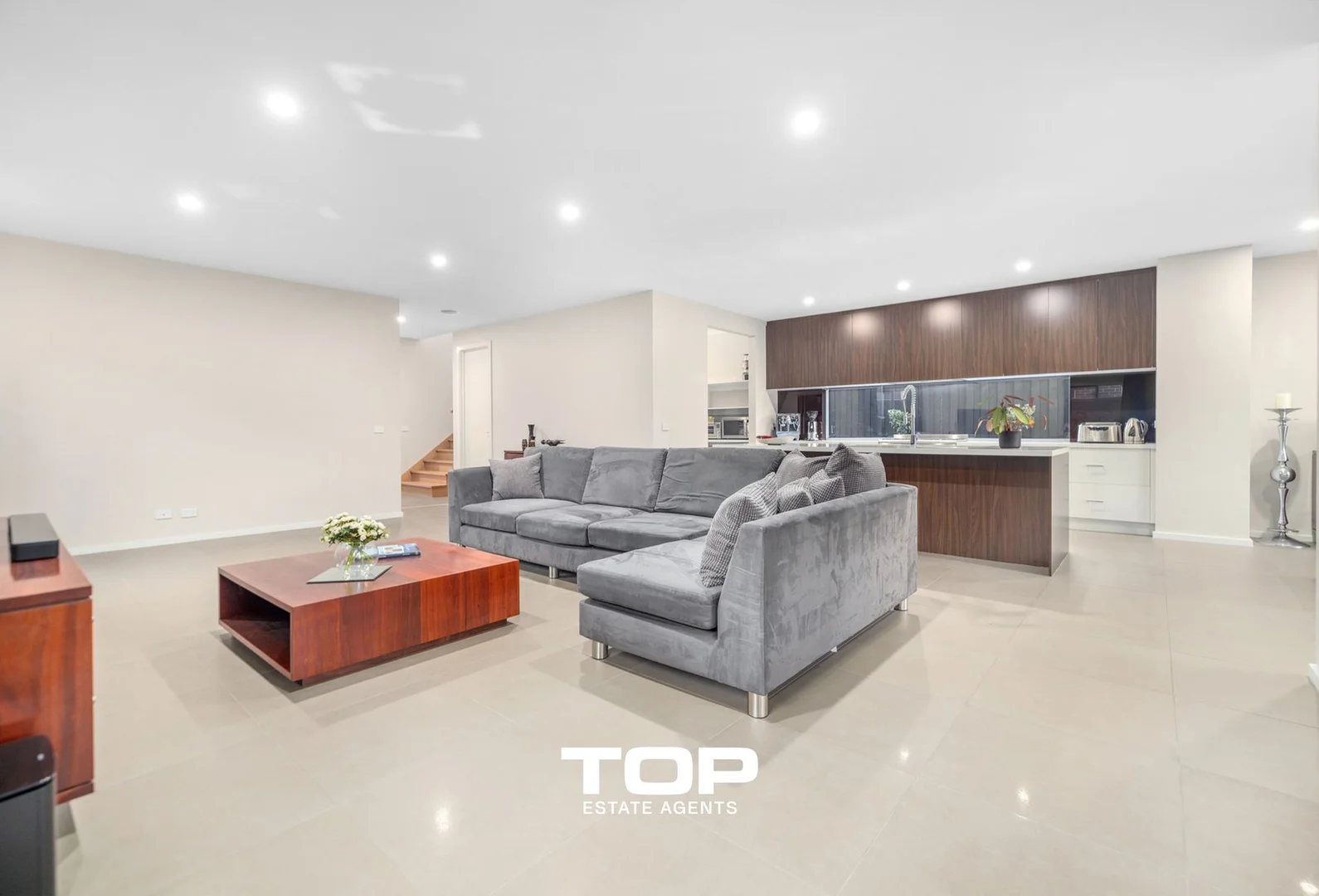 Additional image 13 of 10 Springleaf Avenue, Clyde North VIC 3978