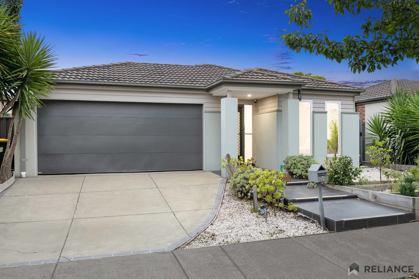 16 Hatfield Place, Deer Park VIC 3023
