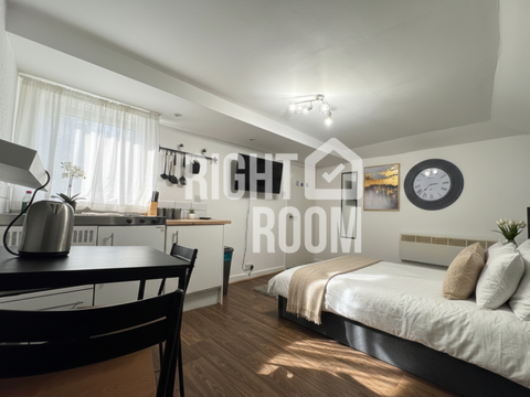 Studio Apartment, St. Mary Street, Southampton SO14, Studio to rent