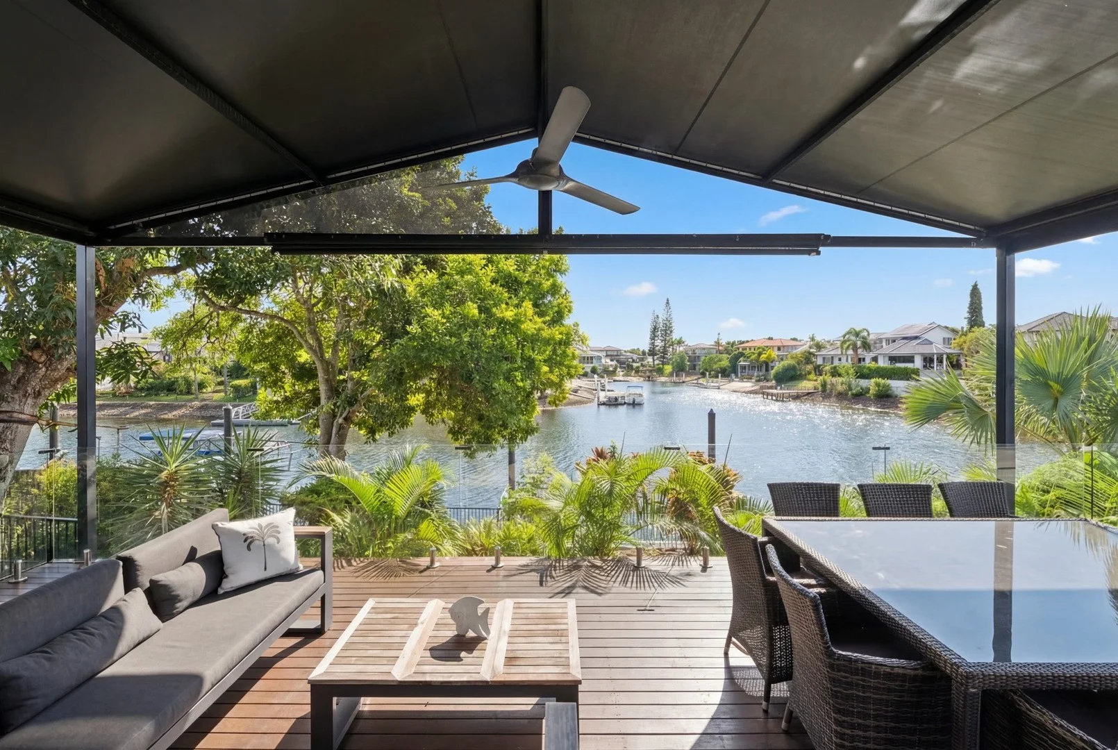 4 Aran Court, Sorrento QLD 4217