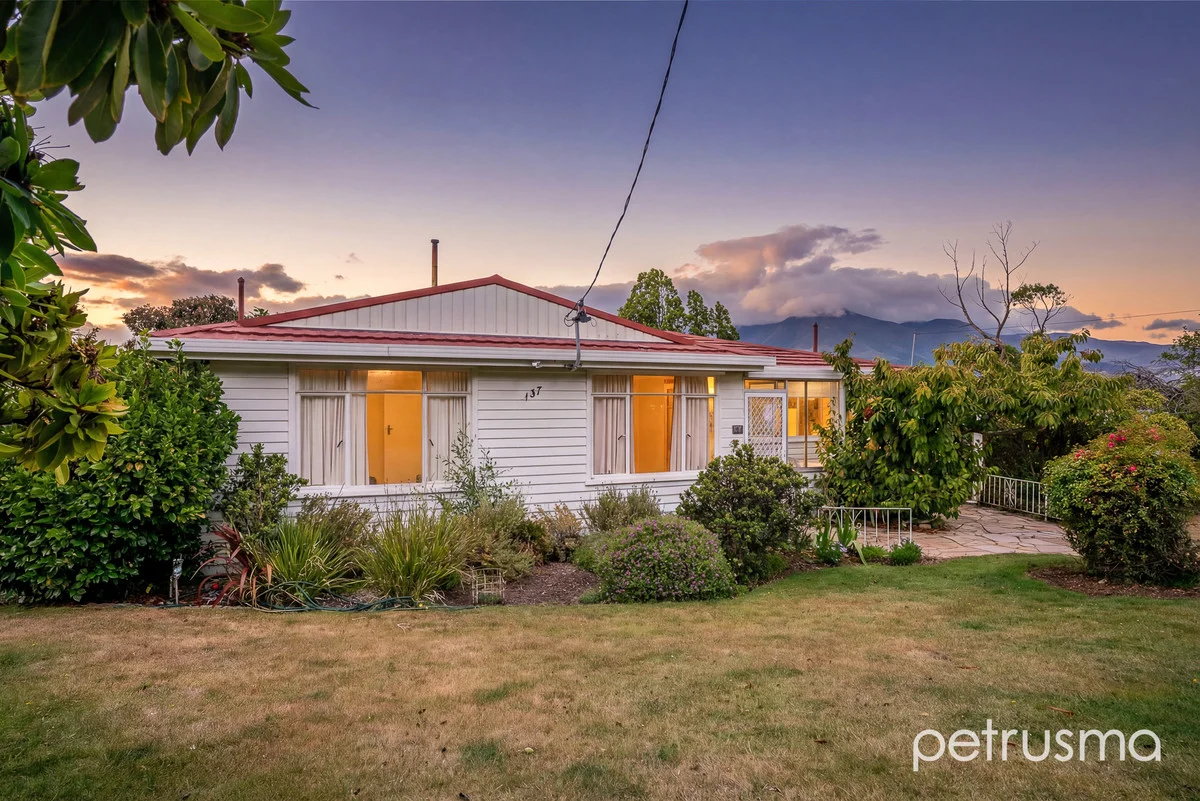 Additional image 2 of 137 Derwent Avenue, Lindisfarne TAS 7015