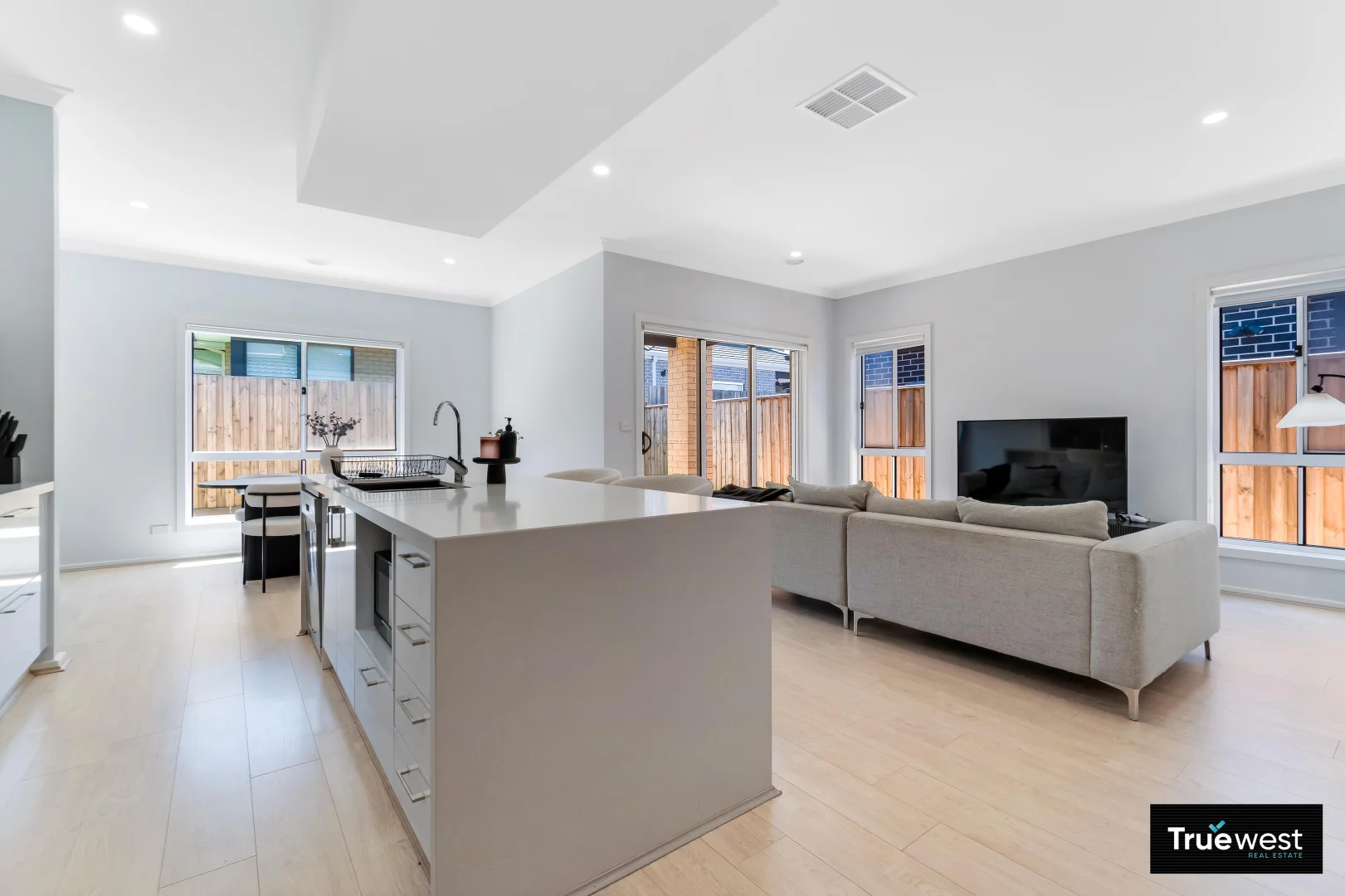 Additional image 7 of 12 Friesian Street, Bonnie Brook VIC 3335