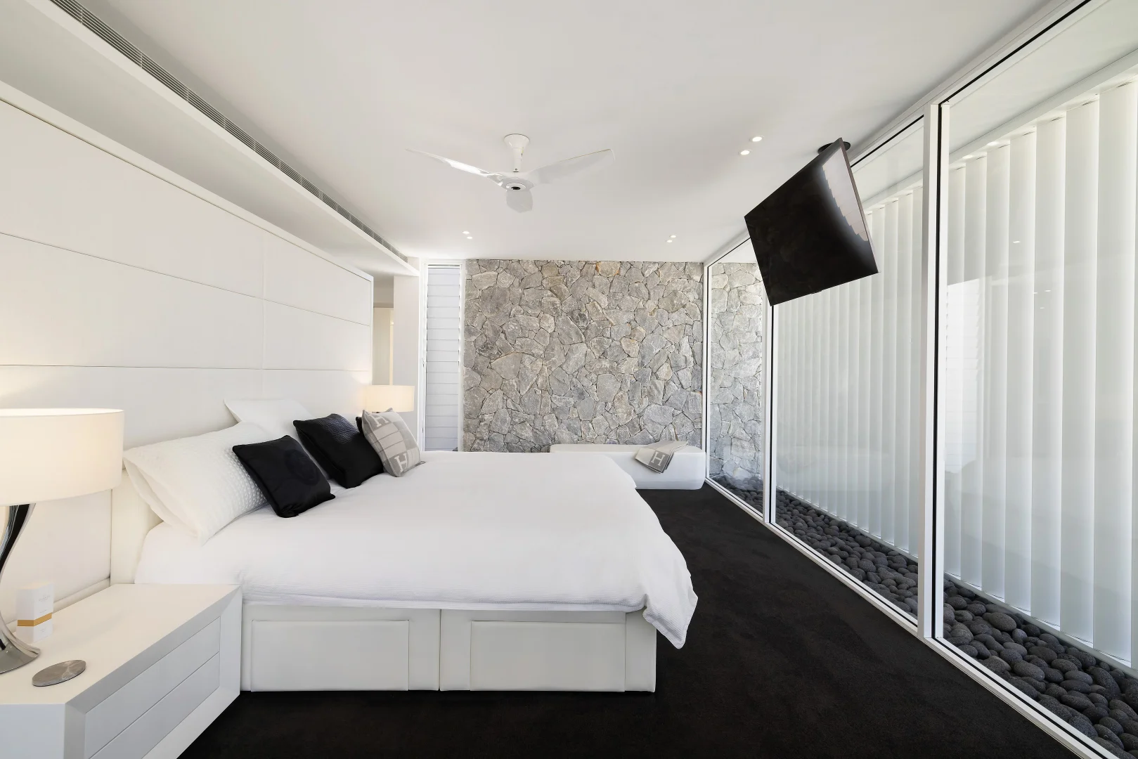 Additional image 18 of 46 Woodroffe Avenue, Main Beach QLD 4217