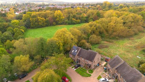 Goose Green Close, Wolvercote OX2