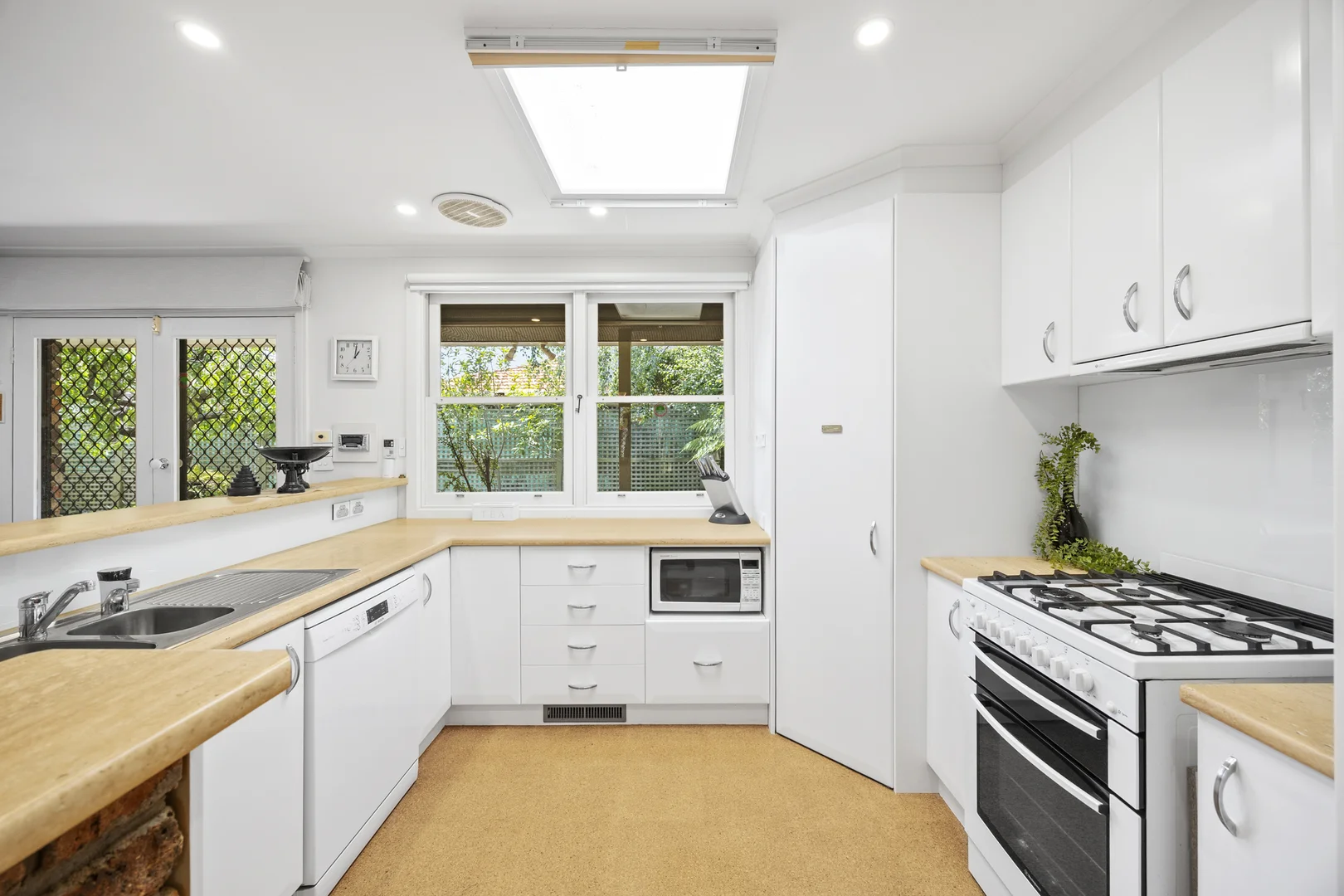 Additional image 8 of 5 Exon Street, Hampton VIC 3188