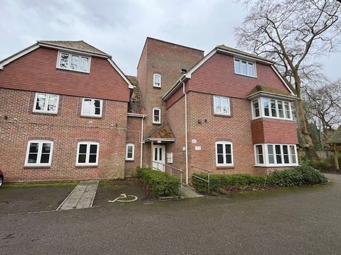 Bassett Green Road, Southampton SO16