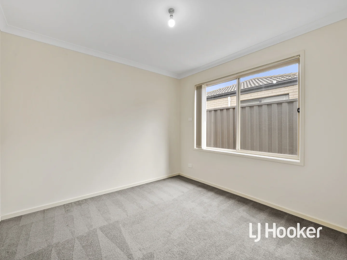 Additional image 8 of 5 Lysterfield Walk, Manor Lakes VIC 3024