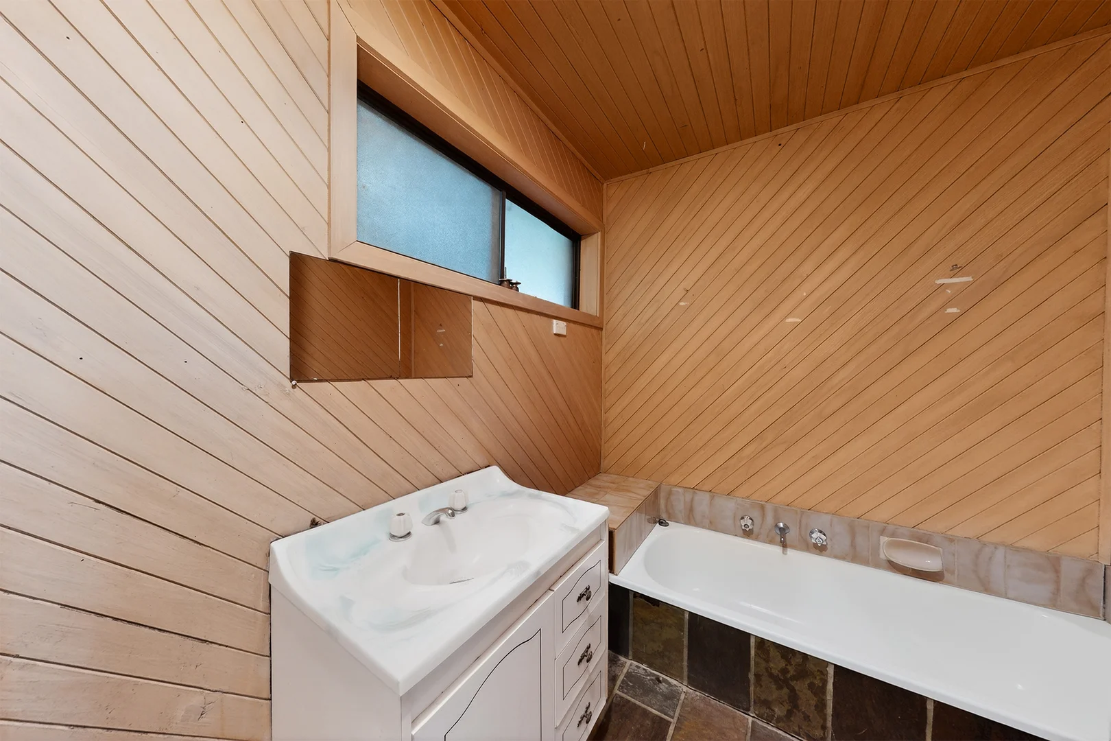 Additional image 12 of 2 Ainsleigh Court, Cranbourne VIC 3977