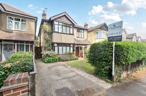 Shirley Avenue, Shirley, Southampton, Hampshire SO15
