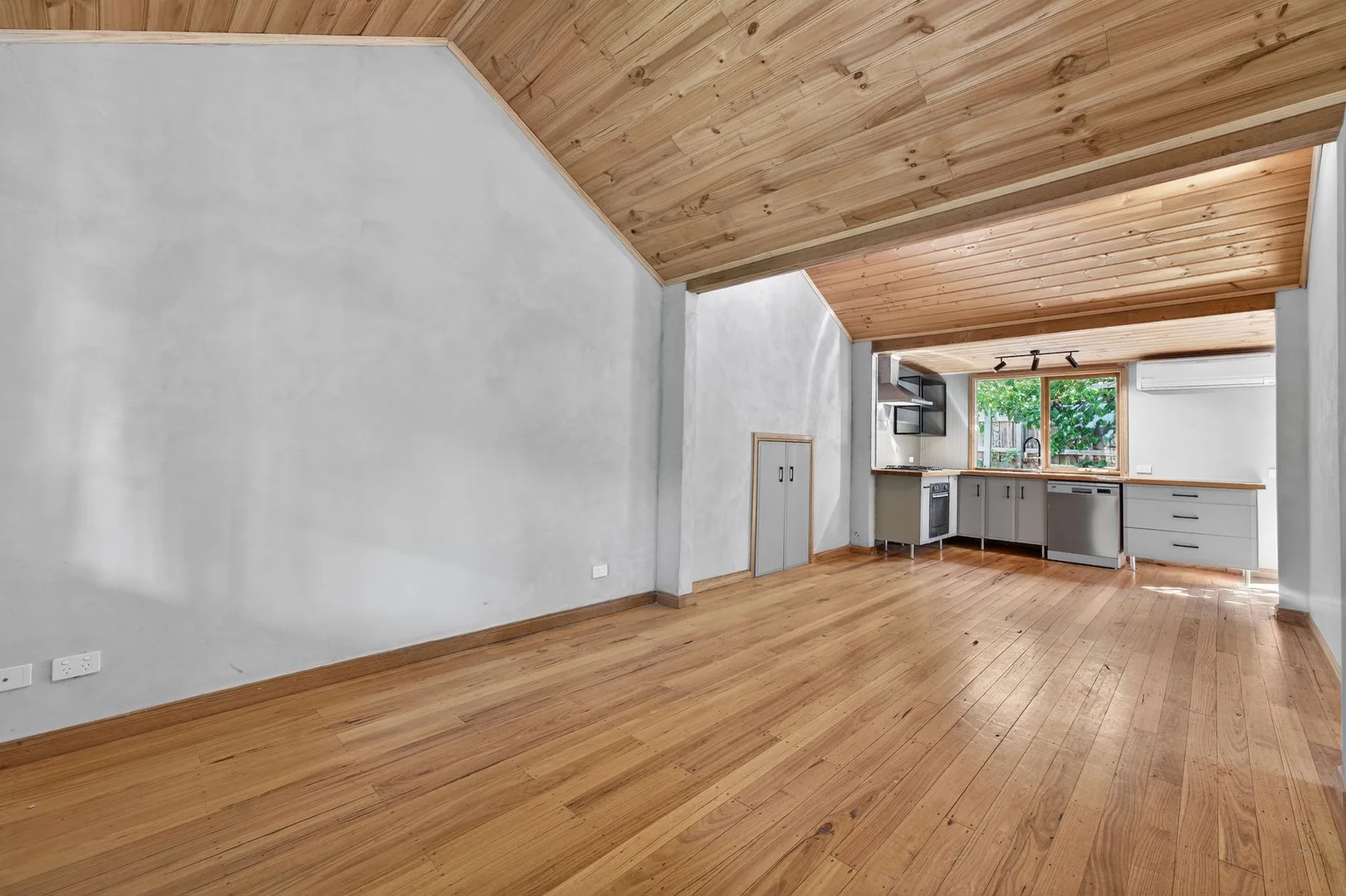 Additional image 11 of 18 Murdock Street, California Gully VIC 3556