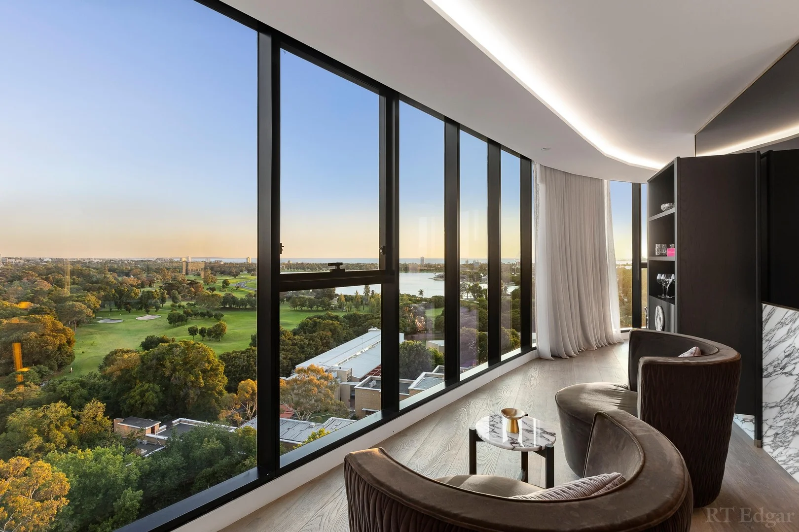 Additional image 2 of 1405/8 Bowen Crescent, Melbourne VIC 3004
