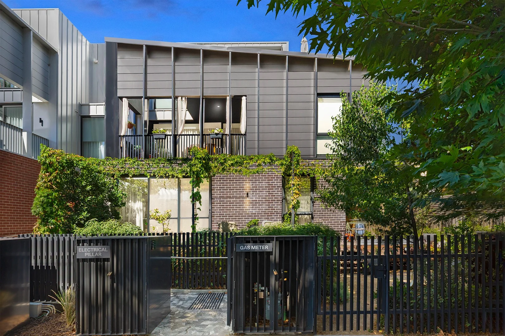 G04/1-3 Foam Street, Elwood VIC 3184