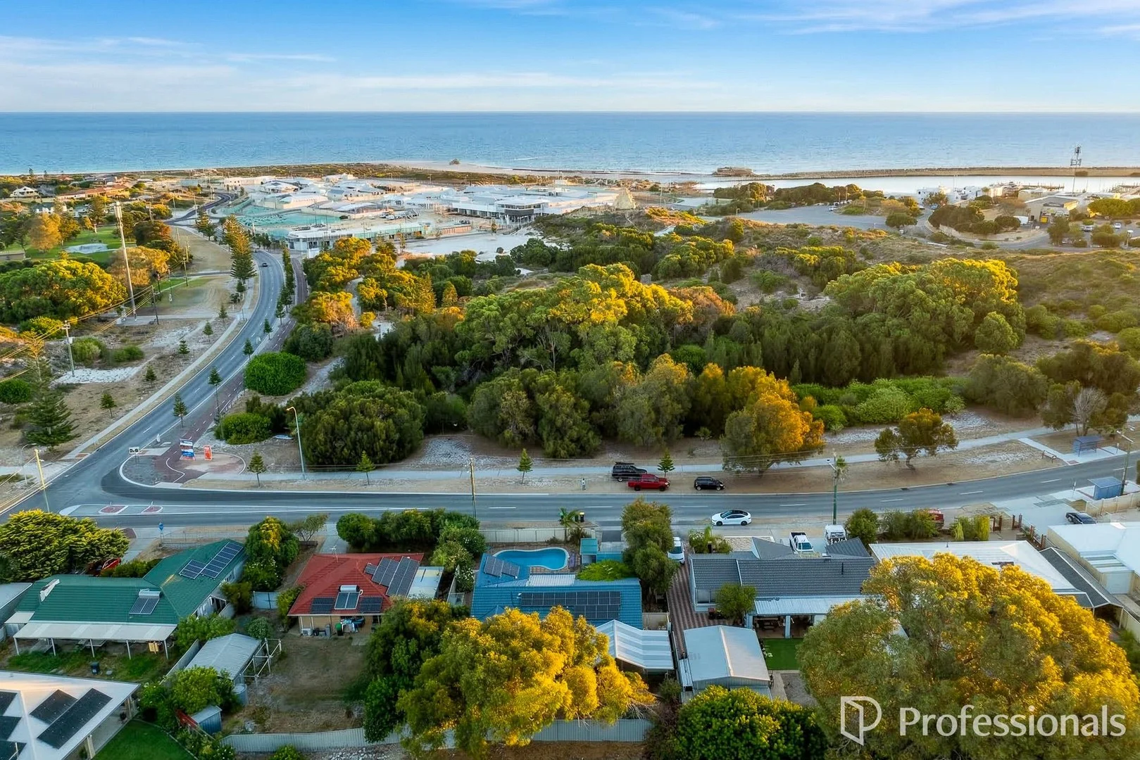 5 Sovereign Drive, Two Rocks WA 6037