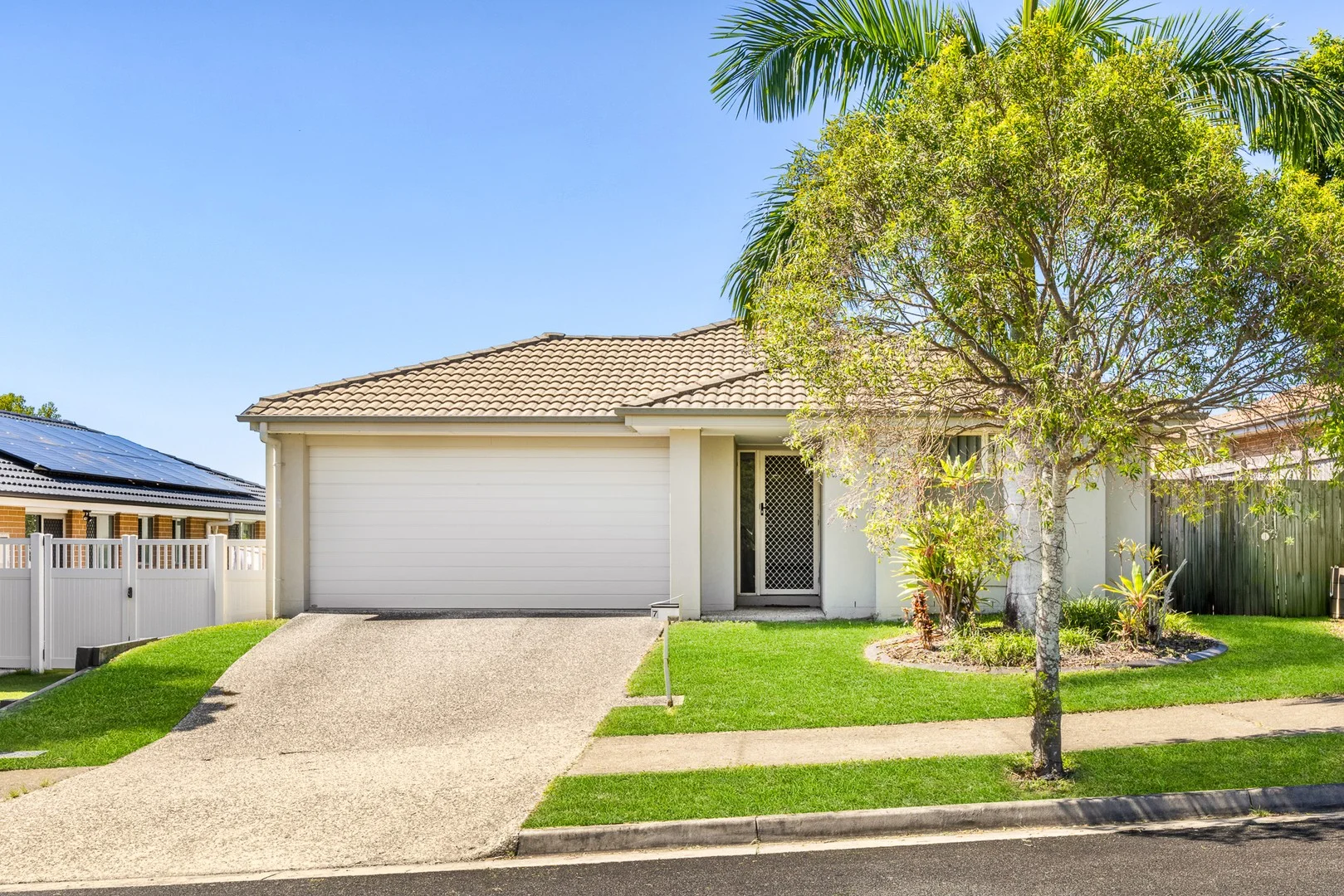7 Waterhouse Drive, Willow Vale QLD 4209