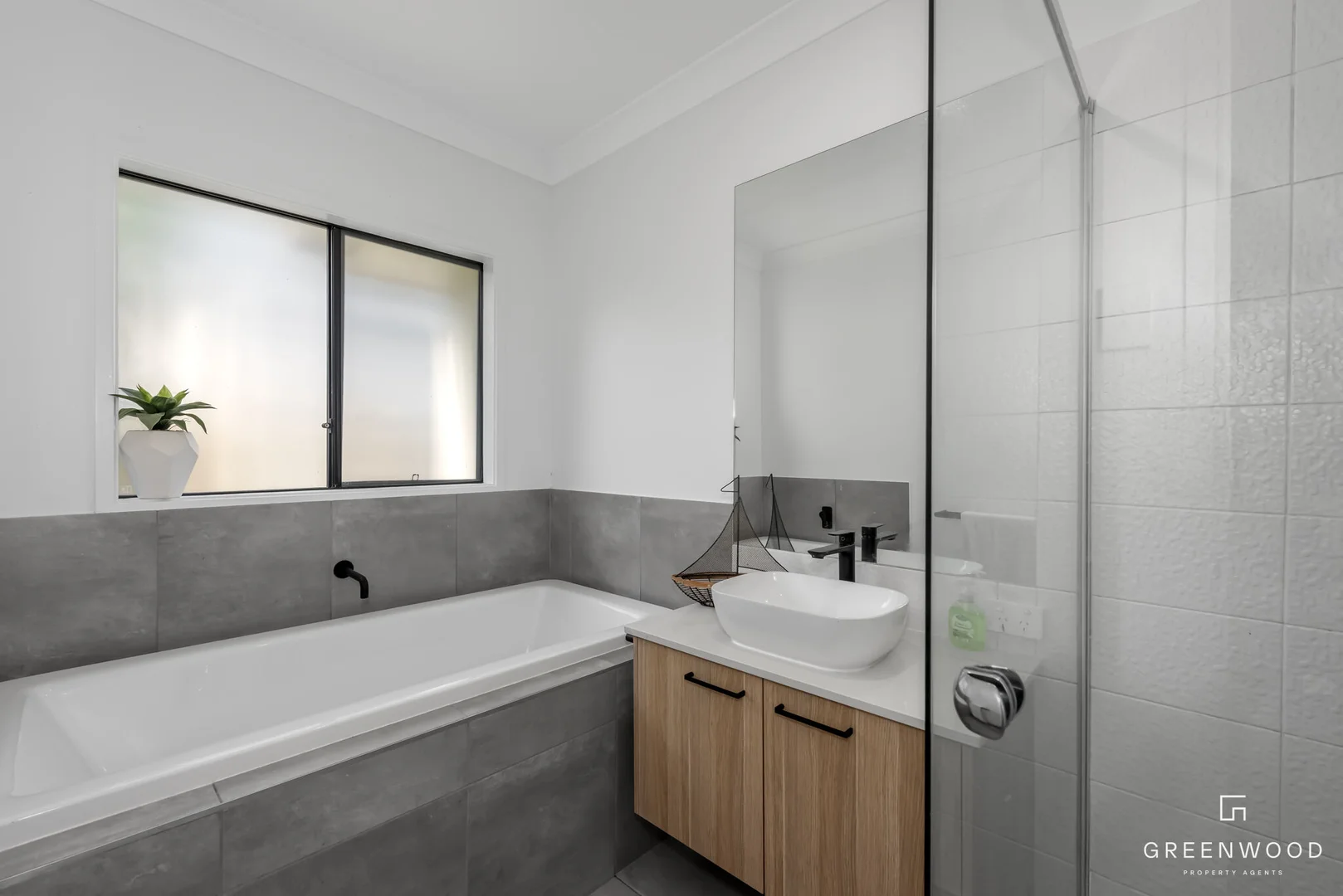 Additional image 16 of 33 Christina Drive, Coomera Waters QLD 4209