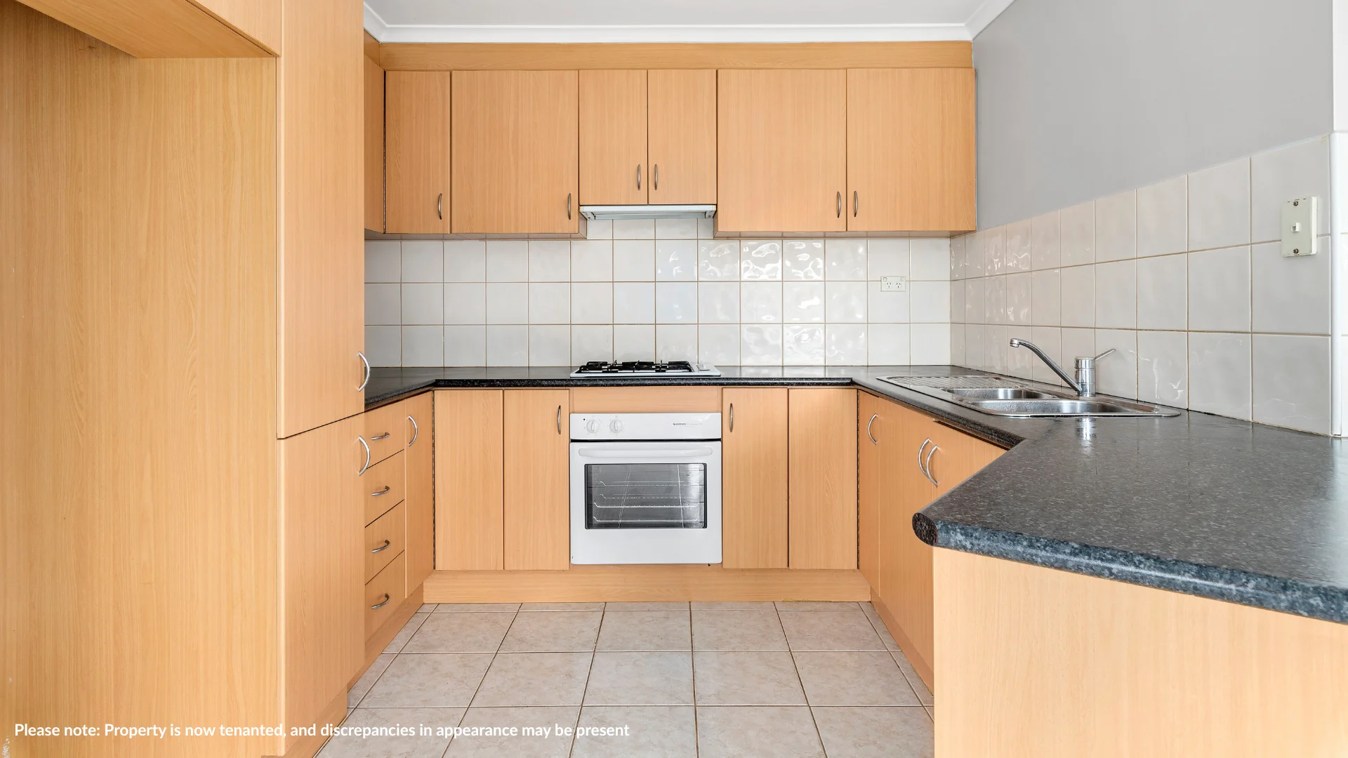 8/16 Rufus Street, Epping VIC 3076 photo 3