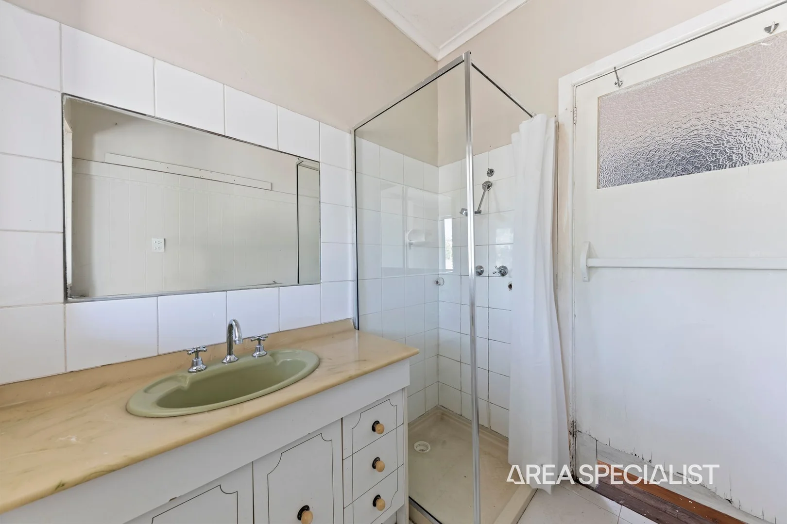 Additional image 11 of 2 Sybella Avenue, Koo Wee Rup VIC 3981