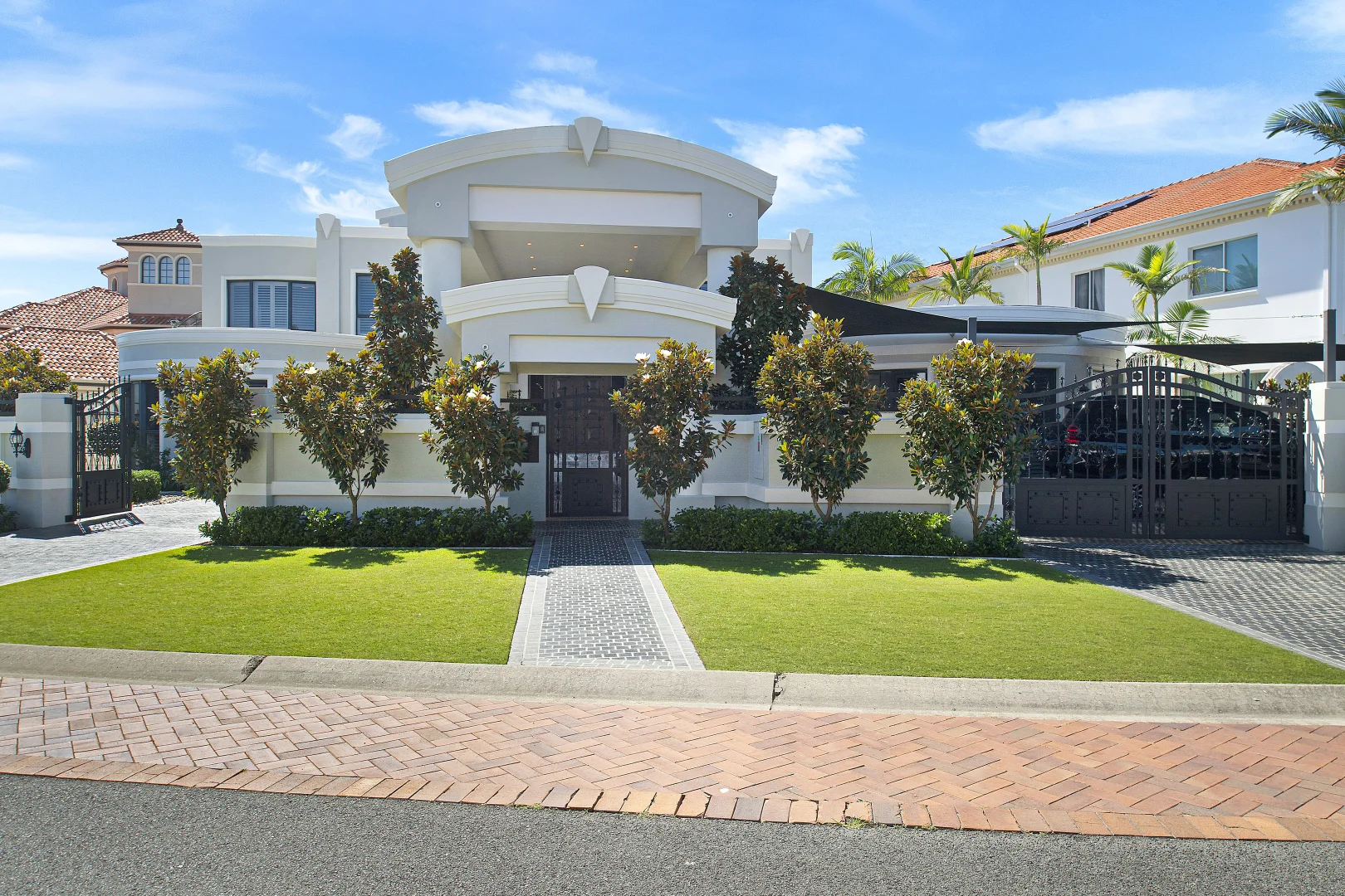 Additional image 3 of 35 Brittanic Crescent, Sovereign Islands QLD 4216