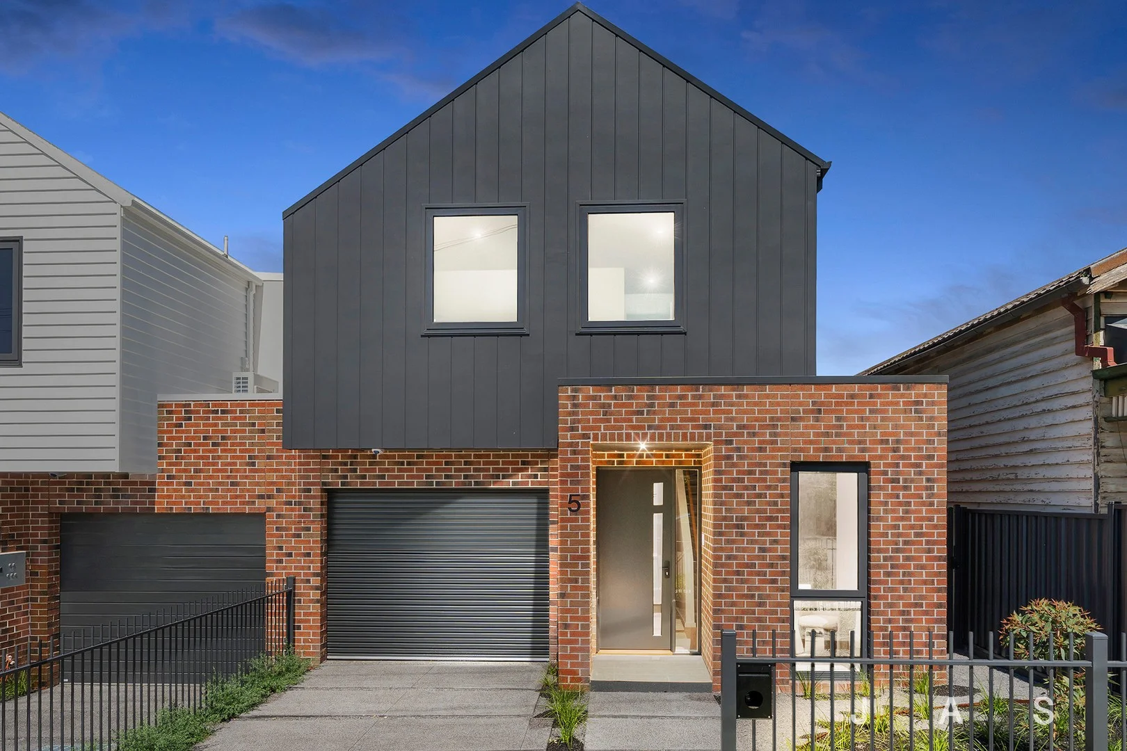 5 Charles Street, Seddon VIC 3011