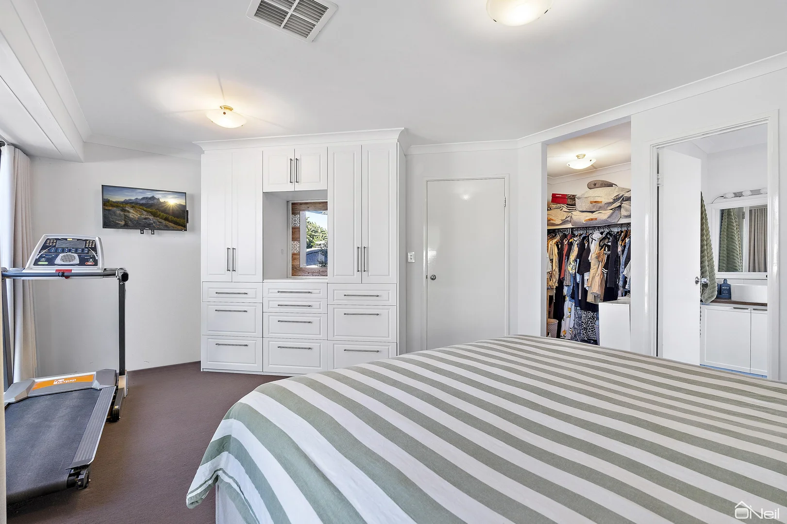 Additional image 8 of 126 Seville Drive, Seville Grove WA 6112