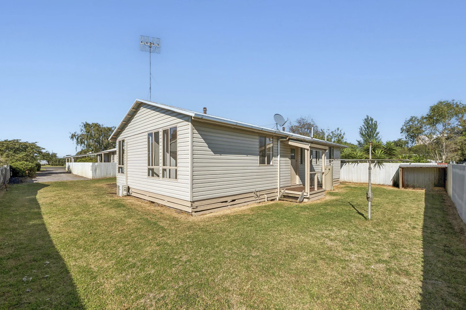 Additional image 20 of 1 & 2/84 Parrott Street, Cobden VIC 3266