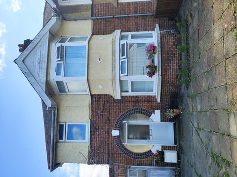 Westbury Crescent, Oxford, Oxfordshire OX4