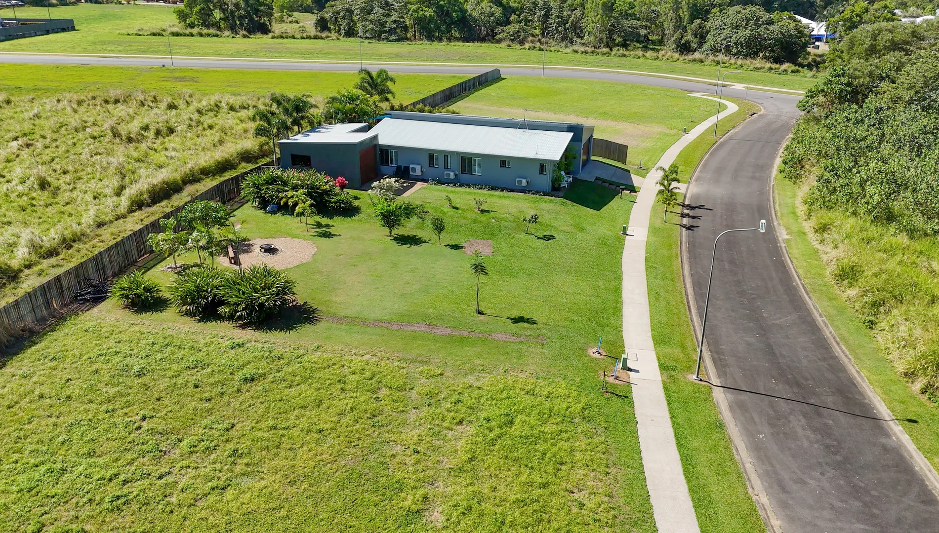 Additional image 3 of 8 Reef St, Wongaling Beach QLD 4852