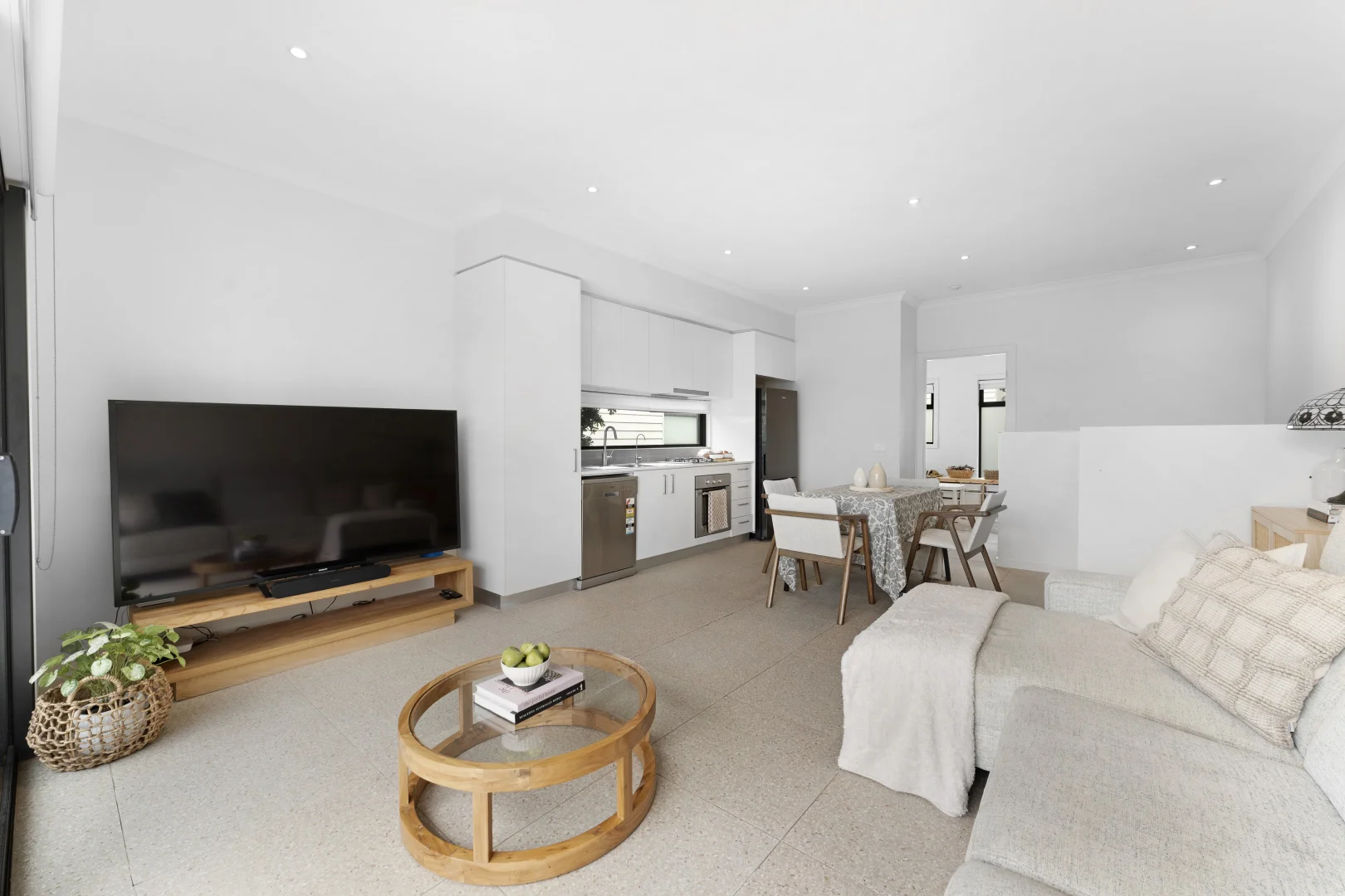 Additional image 2 of 2/480 Haughton Road, Clayton South VIC 3169