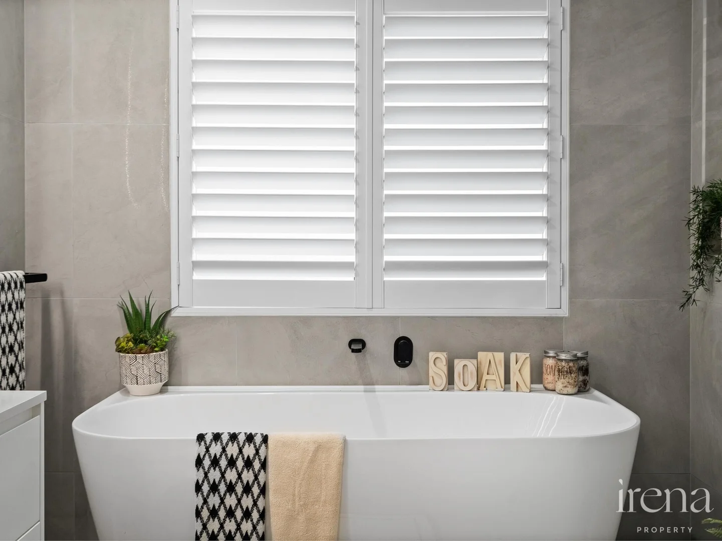 Additional image 20 of 31-33 Oakview Circuit, Brookwater QLD 4300