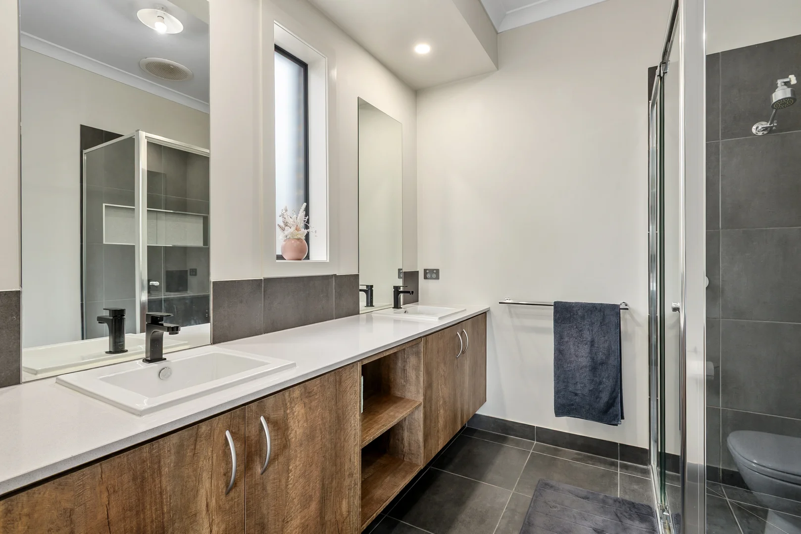 Additional image 8 of 22 Collins Parade, Kyneton VIC 3444