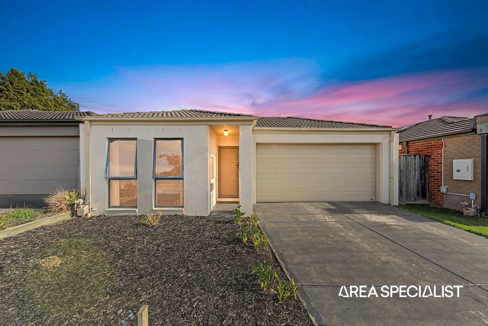 10 Cascade Way, Pakenham VIC 3810