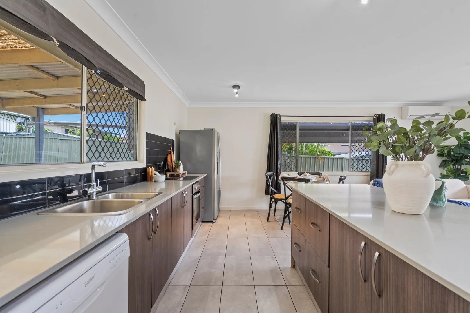 Additional image 9 of 18 Skyline Drive, Kingston QLD 4114