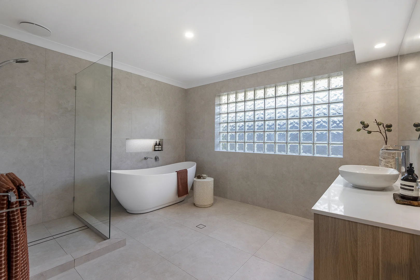 Additional image 25 of 25 Karabella Court, Mermaid Waters QLD 4218