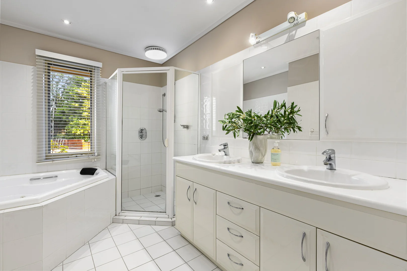 Additional image 9 of 5/9 Greenview Close, Dingley Village VIC 3172