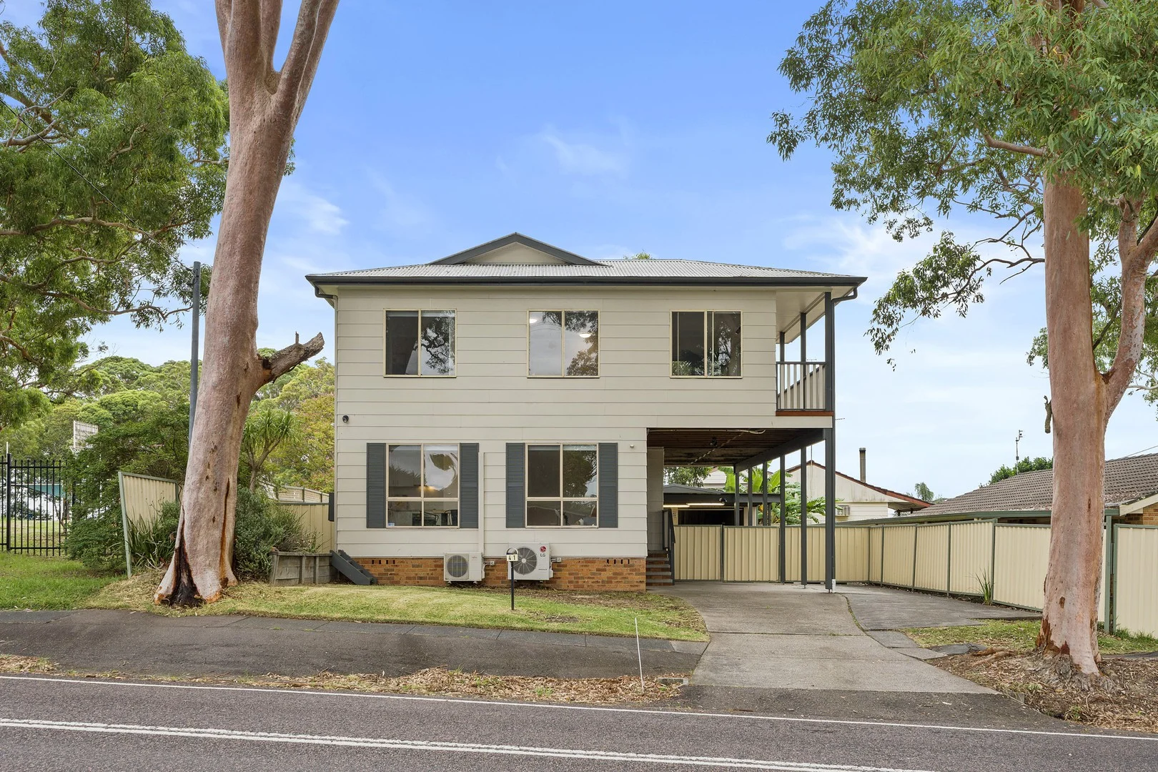 41 Vales Road, Mannering Park NSW 2259