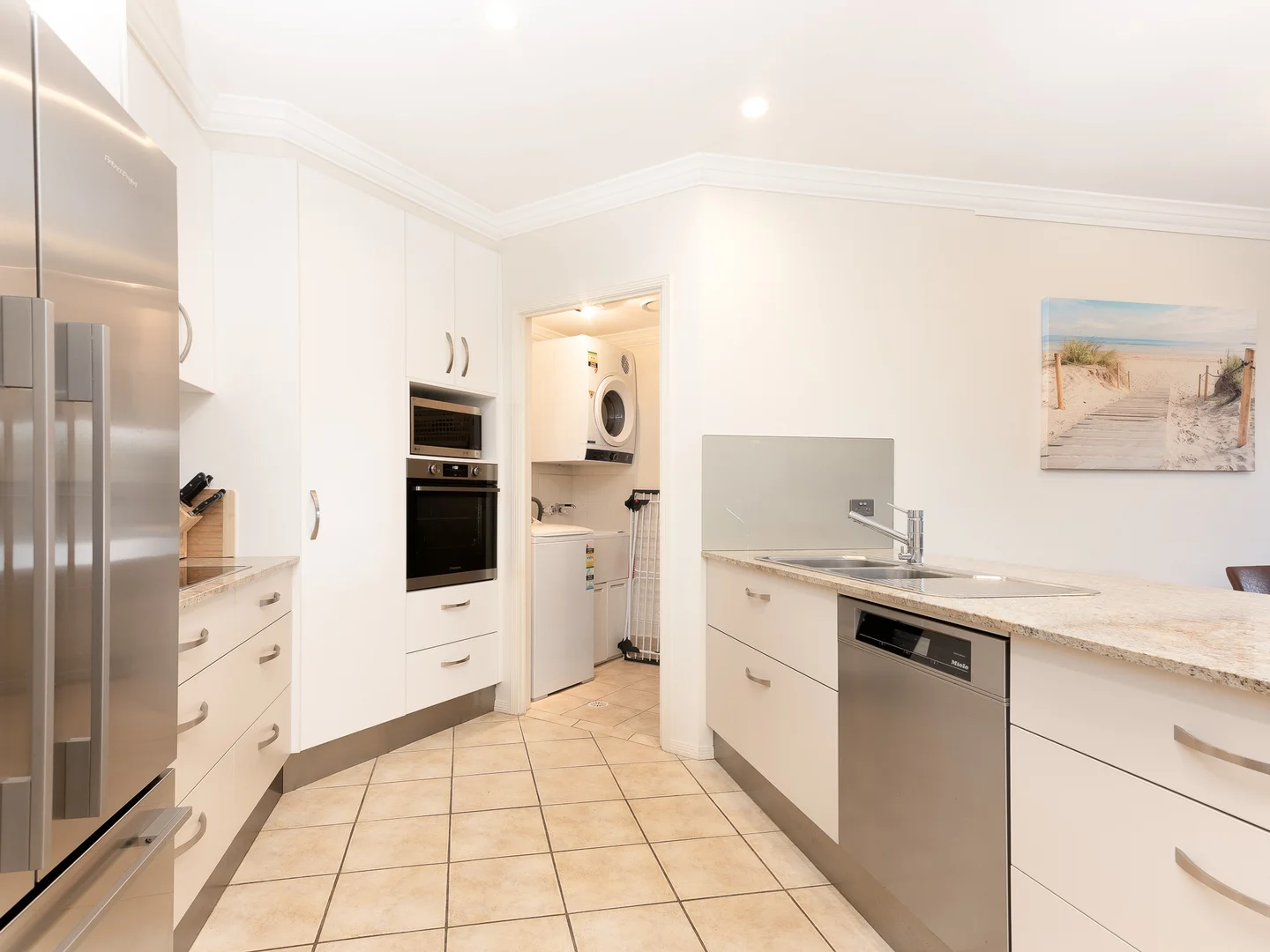 Additional image 3 of 2-2/18-19 Pacific Parade, Yamba NSW 2464