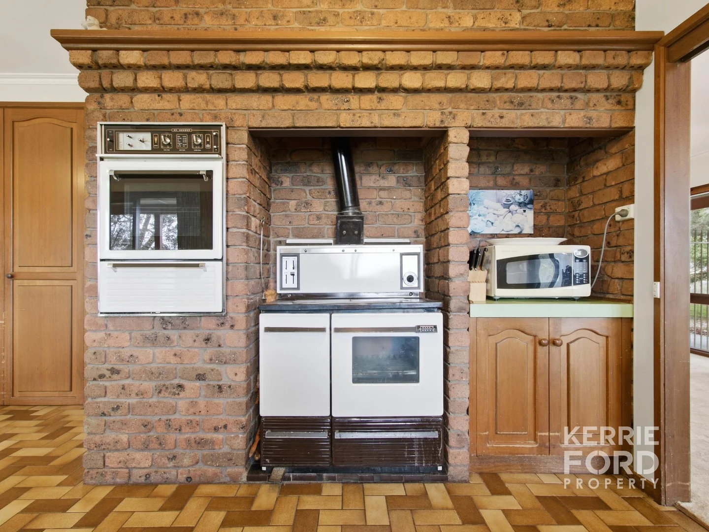 Additional image 8 of 201 Guyatts Road, Toongabbie VIC 3856