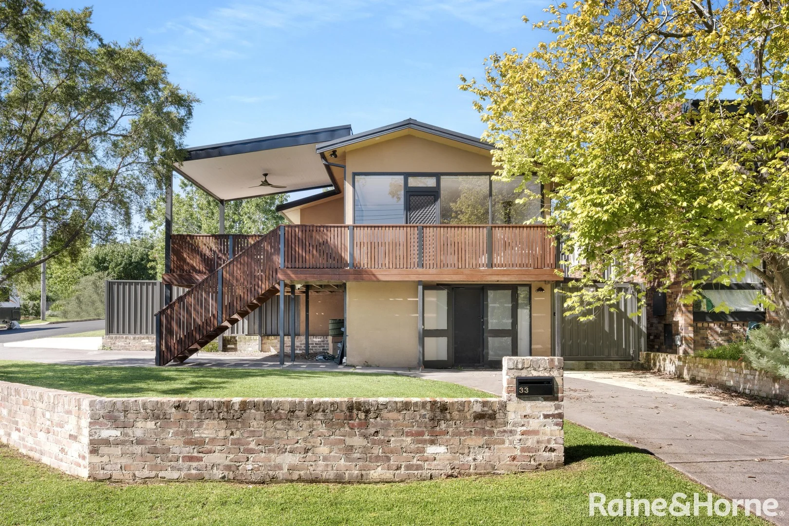 33 Walsh Crescent, North Nowra NSW 2541