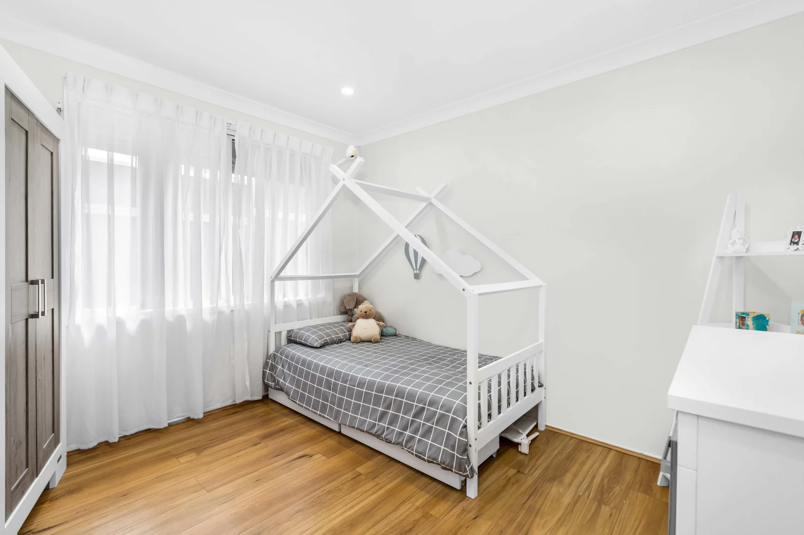 Additional image 9 of 2 Fantail Place, Green Valley NSW 2168