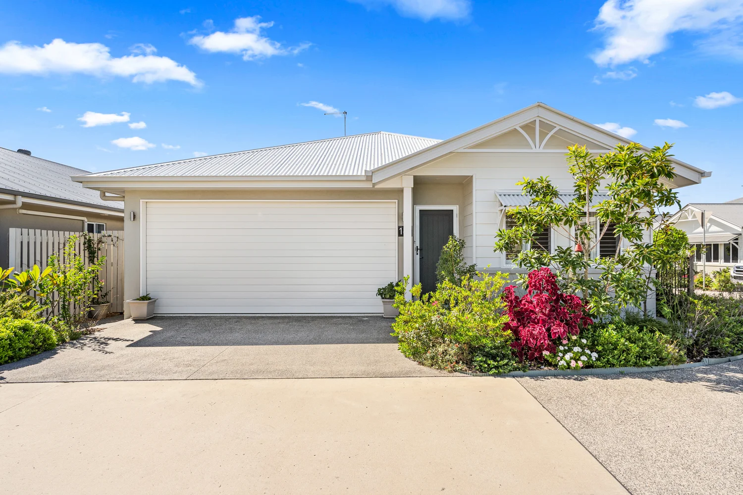 165/2-20 Island View Drive, Urangan QLD 4655