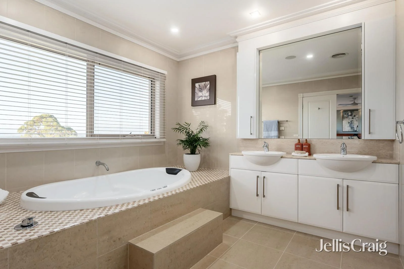 Additional image 15 of 15 Nedlands Court, Doncaster East VIC 3109