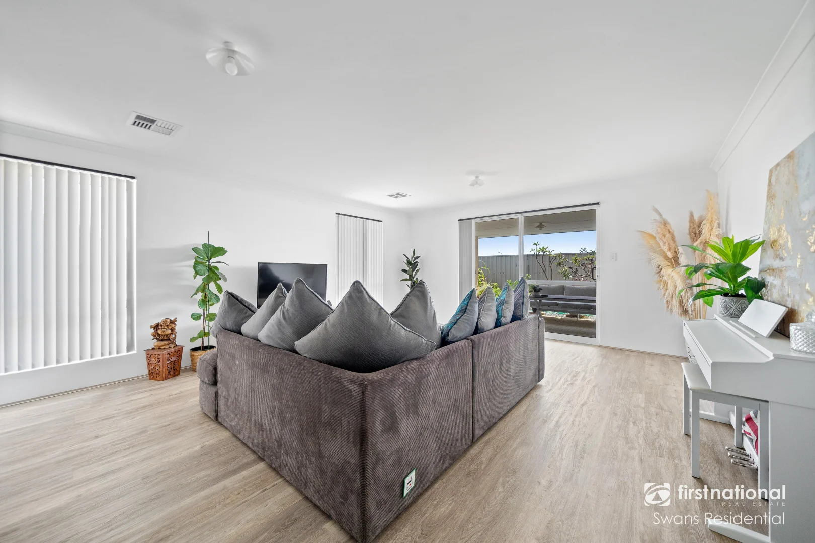 Additional image 7 of 16 Venetian Road, Eglinton WA 6034