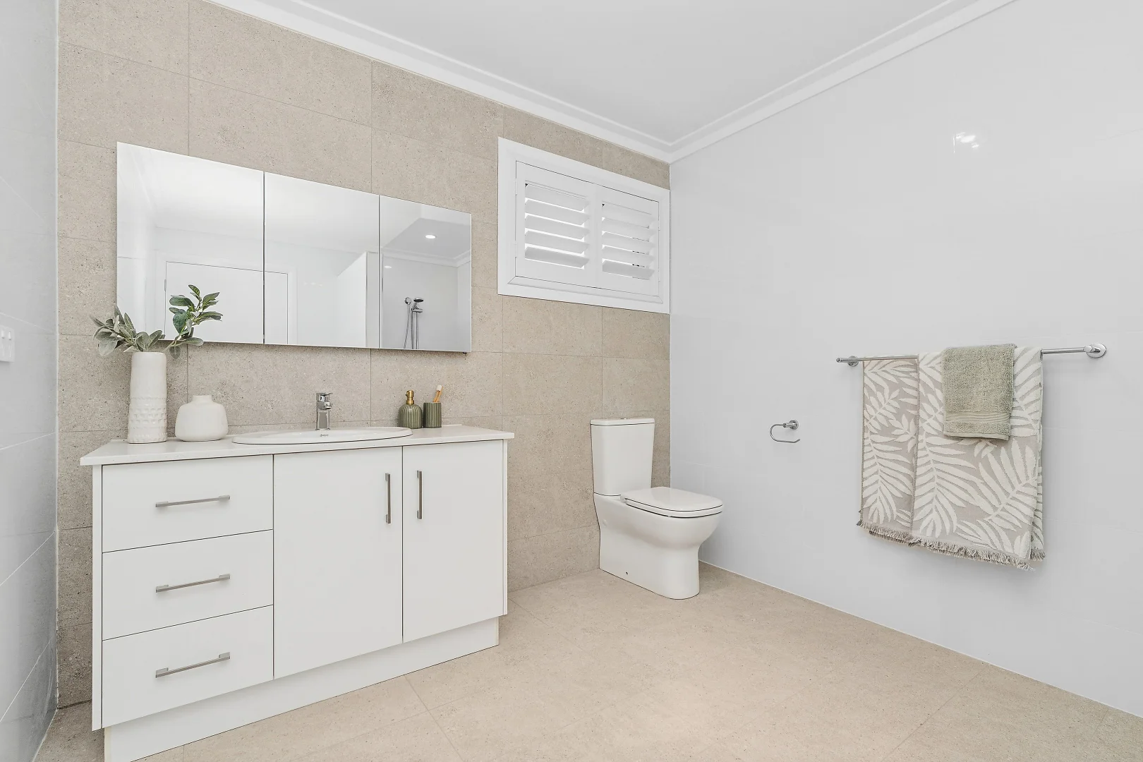 Additional image 14 of A & B/137 Aurora Street, Temora NSW 2666