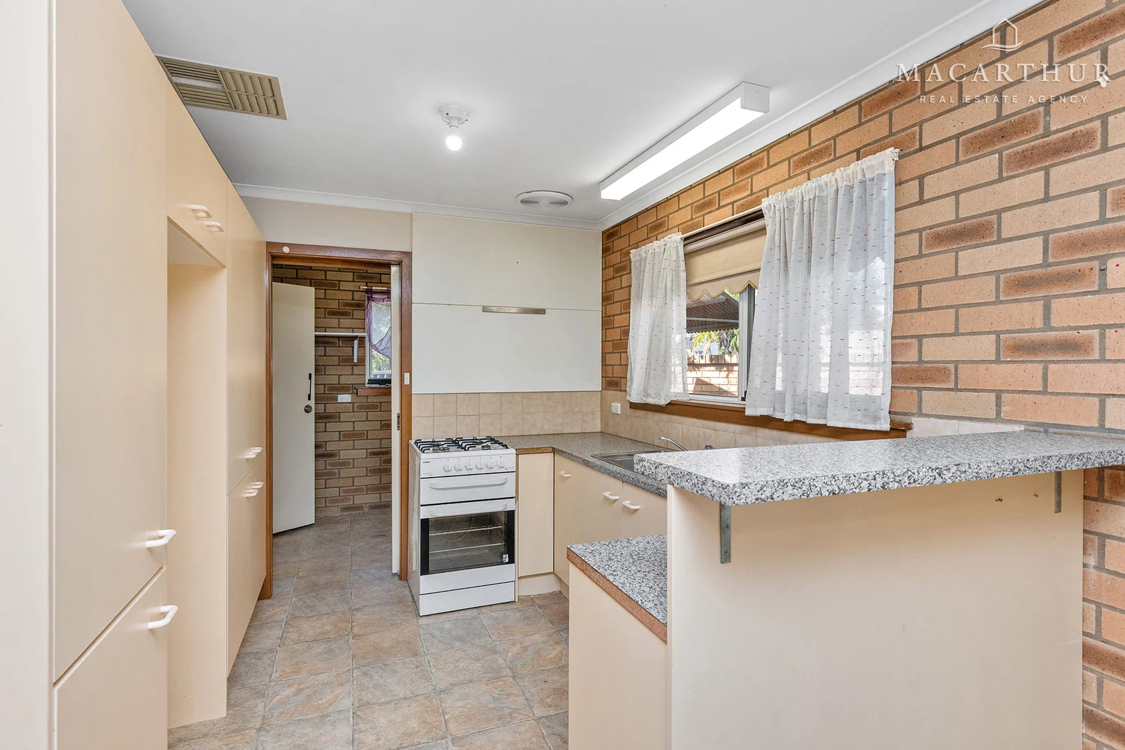 Additional image 7 of 5/47 Karoom Drive, Glenfield Park NSW 2650