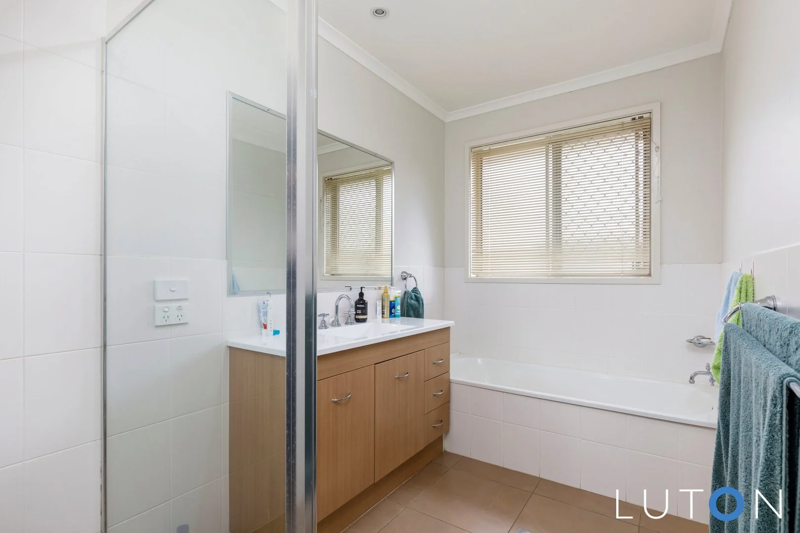 Additional image 12 of Franklin ACT 2913