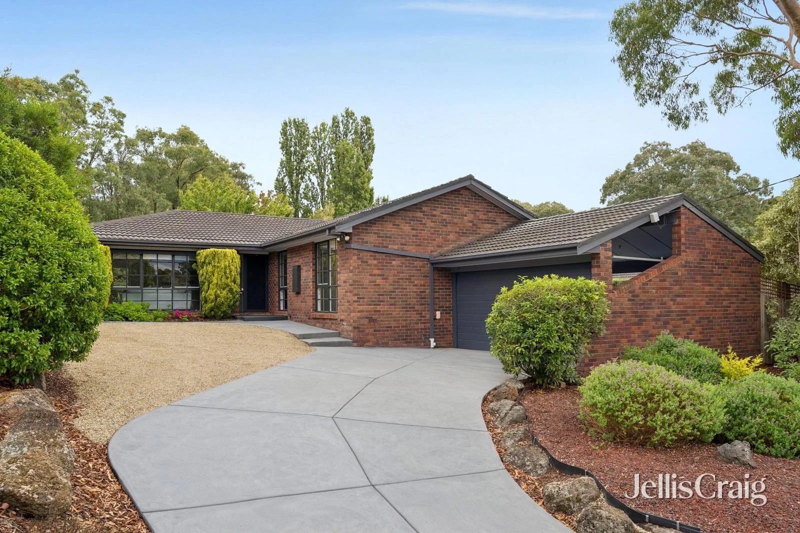 11 Lemongrove Crescent, Croydon Hills VIC 3136